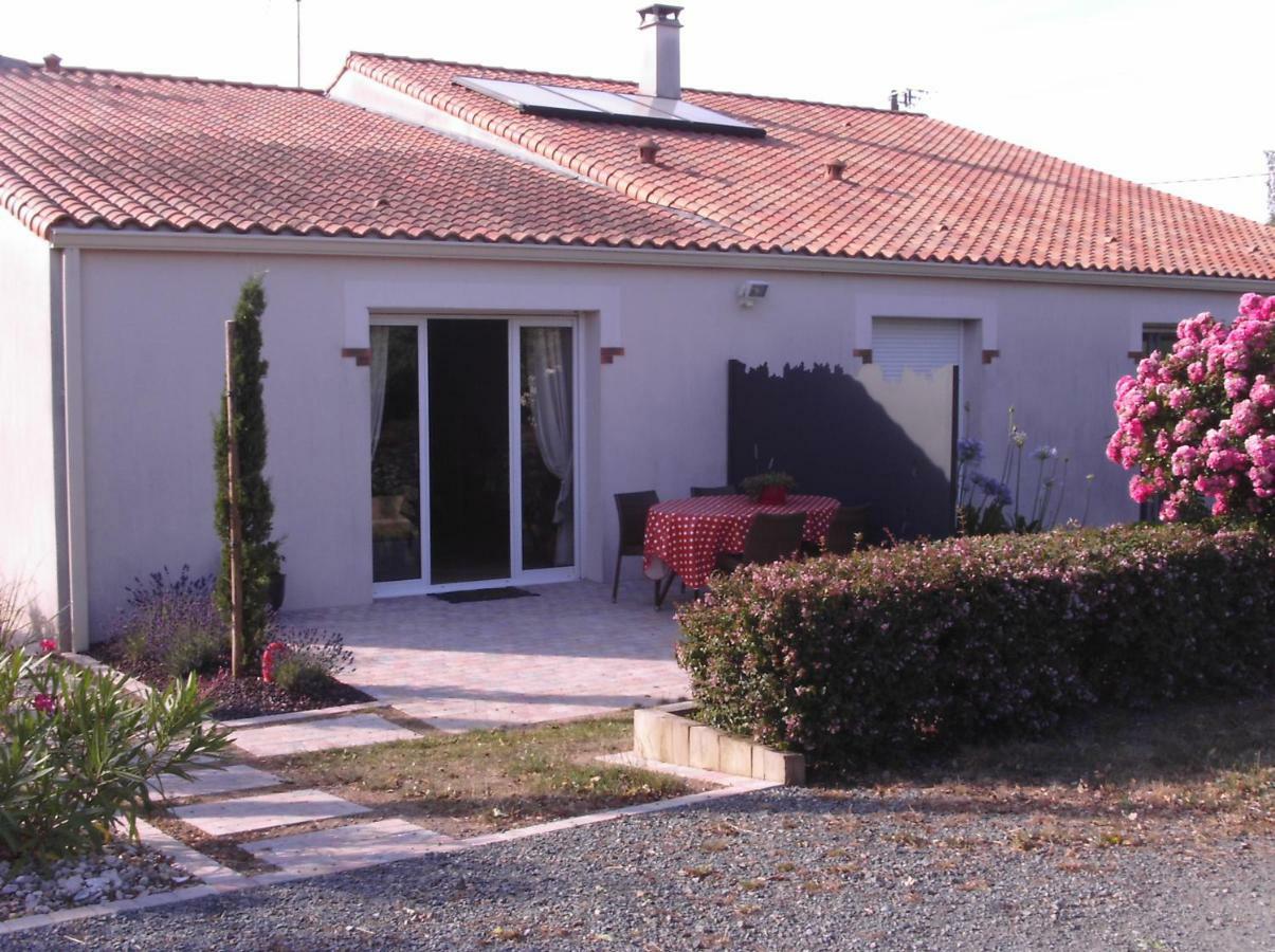 Gite Le Logis Mouchamps Bagian luar foto